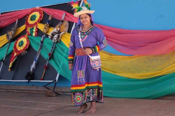 cultura-boliviana-ocupa-a-praca-do-radio-em-celebracao-aos-198-anos-de-independencia-do-pais