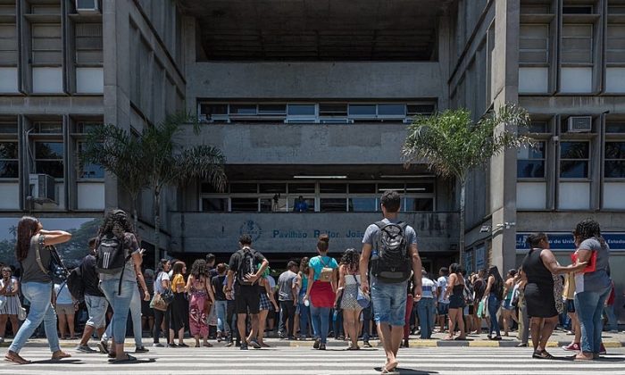 estudantes
