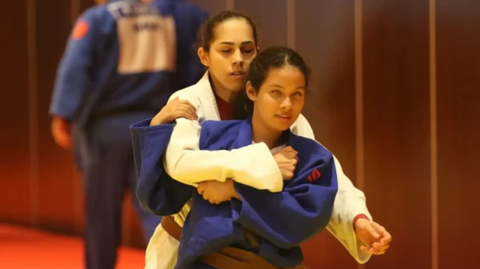 hellen-e-vitoria-judo-cbdv.jpg
