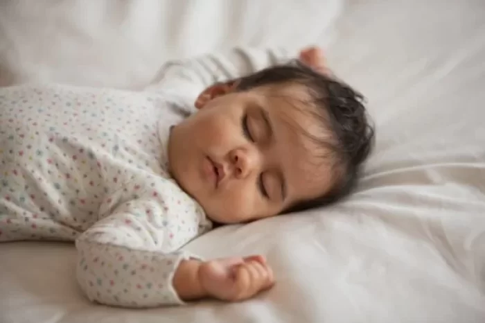musica-alegre-pode-ajudar-bebes-a-dormirem-mais-rapido-diz-estudo-6-600x400