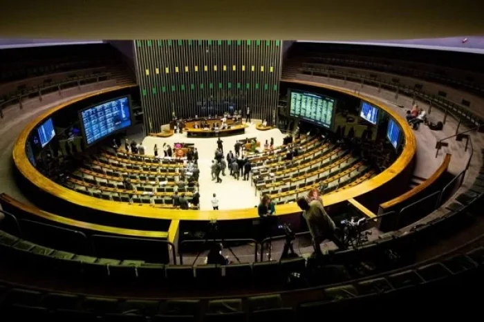 plenario-da-Camara-dos-Deputados-1-600x400